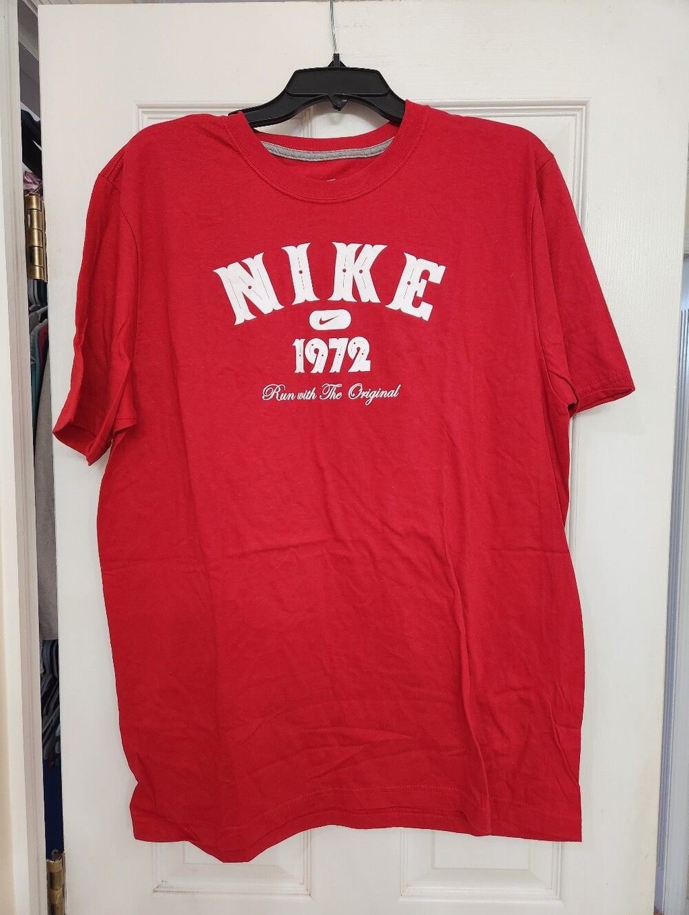 Nike Red Short Sleeve '1972' Run With The Original Graphic Tee
